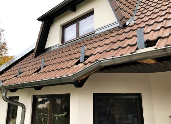 Auf-Dach-Halter für Terrassendach