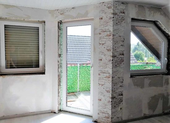 Maßgefertigte Fenster und Balkontür inkl. fachgerechte Montage